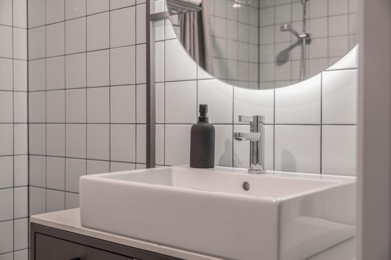 Homex Hotel For Gamers Täby Екстериор снимка
