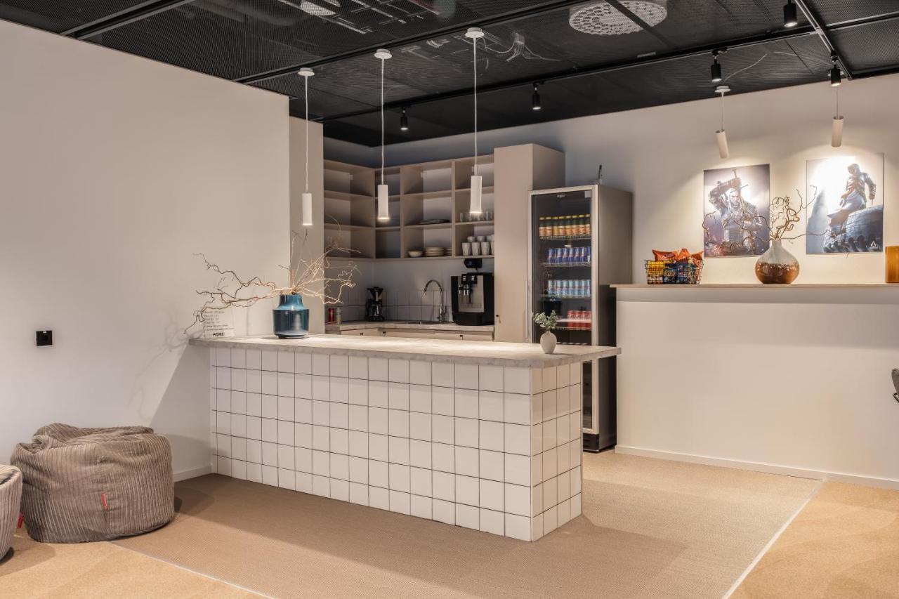 Homex Hotel For Gamers Täby Екстериор снимка
