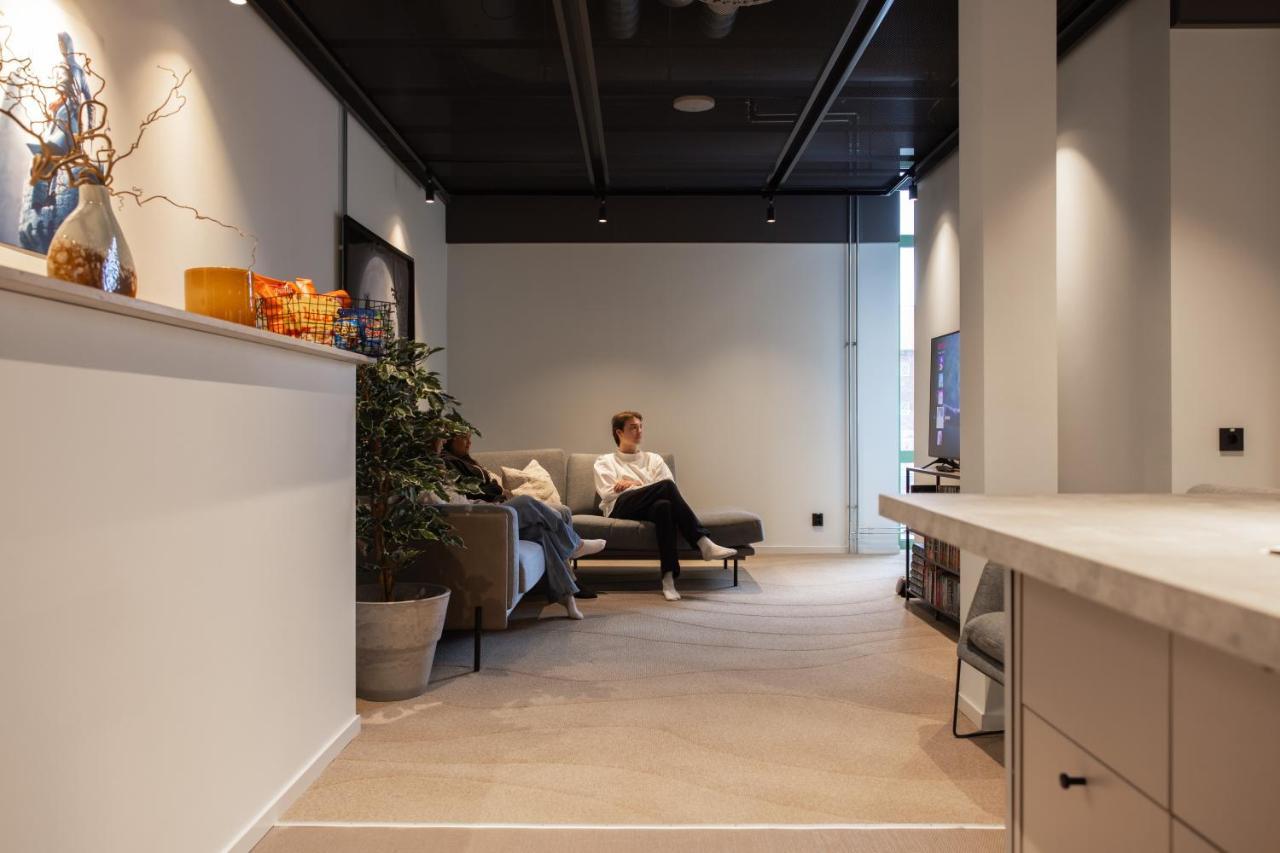 Homex Hotel For Gamers Täby Екстериор снимка